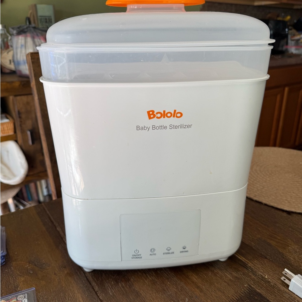 Bololo Baby Bottle Sterilizer in White and Orange